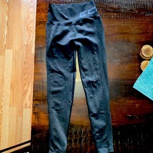 ECHT scrunch butt leggings, only worn once, great condition.
